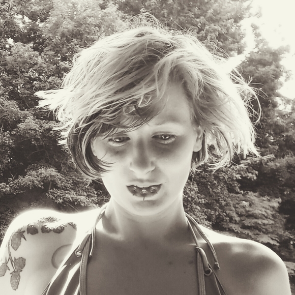 Meet your Posher, Or Else - Picture 10 of 12